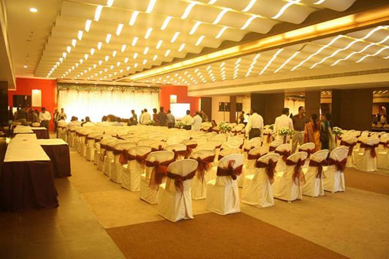 Imperial Regency Hotel Kochi Exterior foto