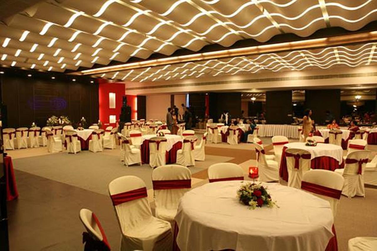 Imperial Regency Hotel Kochi Exterior foto