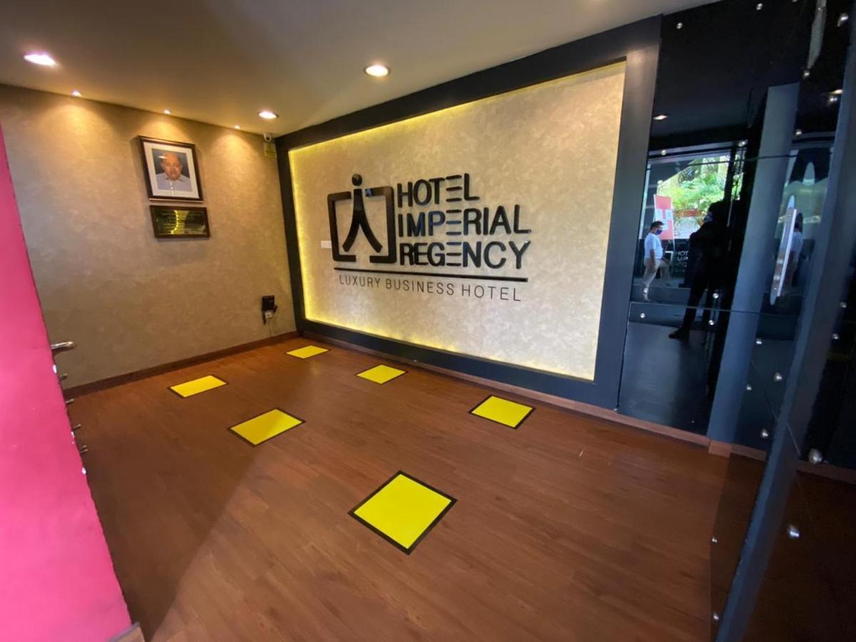 Imperial Regency Hotel Kochi Exterior foto